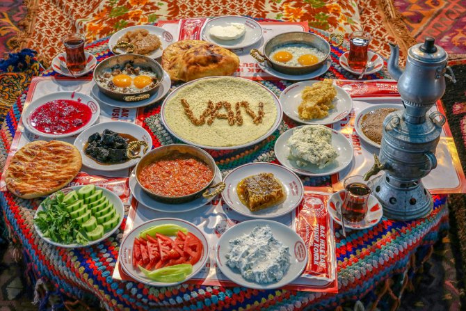 "Kahvaltının başkenti" Van'da "Dünya Kahvaltı Günü" hazırlığı