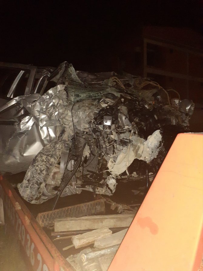 Afyonkarahisar'da otomobil devrildi: 1 ölü, 3 yaralı