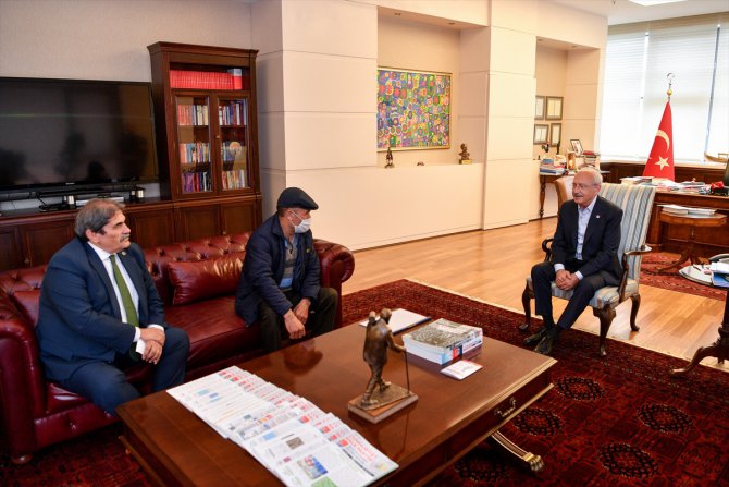 Kılıçdaroğlu, Çubuklu şehidin babasıyla görüştü