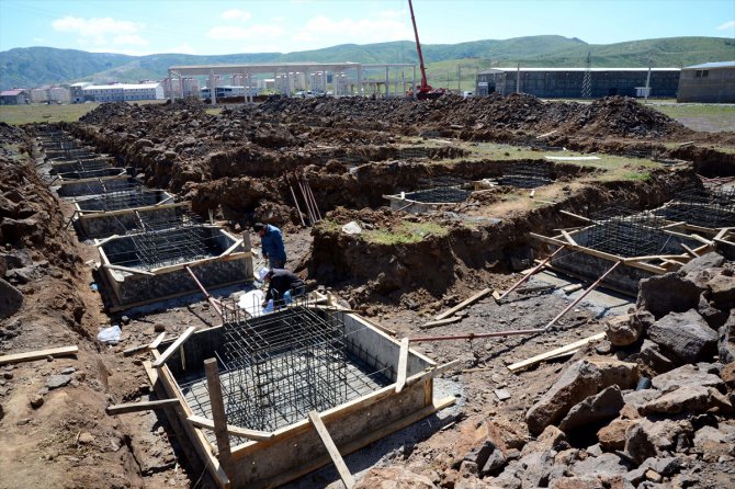 Bitlis'te 17 tarımsal sanayi tesisinin temeli atıldı