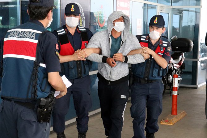 GÜNCELLEME - Havadan uçakla ağaçlık alana uyuşturucu atılmasıyla ilgili gözaltına alınanlardan 6'sı tutuklandı