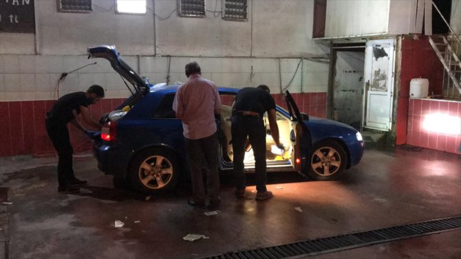 İzmir'de bacaklarından vurulan 2 kişi hastaneye kaldırıldı