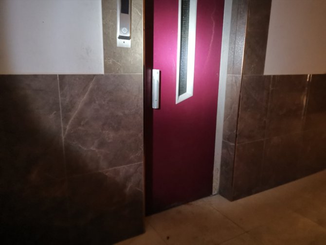 Kocaeli'de asansör boşluğuna düşen 14 yaşındaki çocuk yaralandı