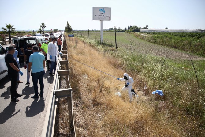 Antalya'da yol kenarında erkek cesedi bulundu