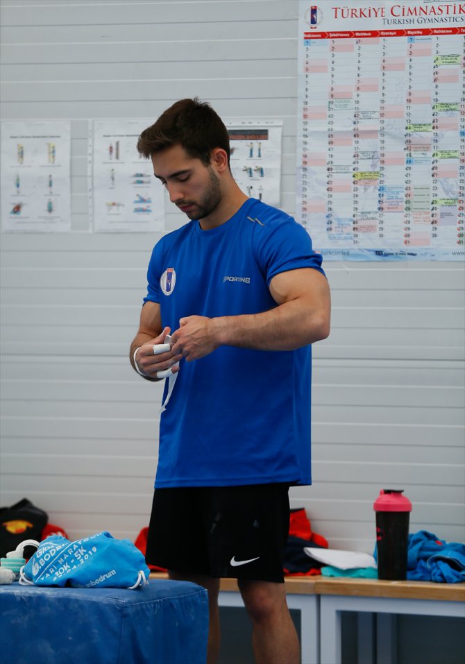 Dünya şampiyonu cimnastikçi İbrahim Çolak'ın antrenman hasreti bitti