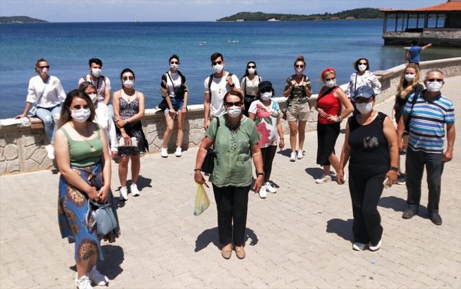 Ege'de turistik turlar, "sosyal mesafeyle" yeniden başladı