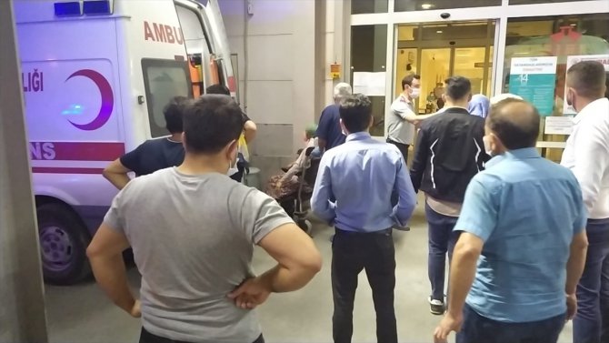 Aydın'da traktör devrildi: 7 yaralı