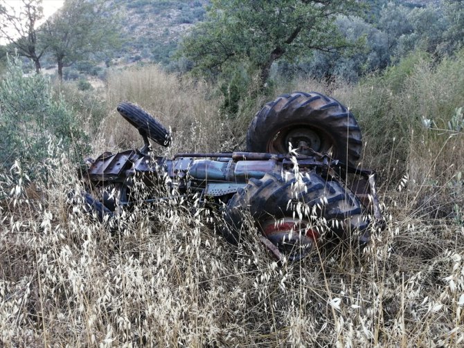 Muğla'da traktör devrildi: 1 ölü, 1 yaralı