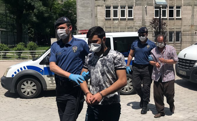 GÜNCELLEME - Samsun'da uyuşturucu operasyonunda gözaltına alınan 9 kişiden 2'si tutuklandı