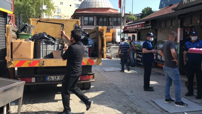 GÜNCELLEME - Beşiktaş'ta yolun çöktüğü sokaktaki iş yerleri tahliye edildi