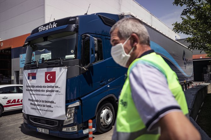 Cumhurbaşkanı Erdoğan'ın talimatıyla hazırlanan tıbbi yardım tırı, Sırbistan'ın Sancak Bölgesi'ne doğru yola çıktı