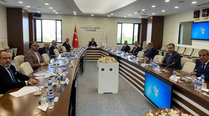 Bakan Yardımcısı Bülent Aksu sigorta sektörünün temsilcileriyle buluştu: