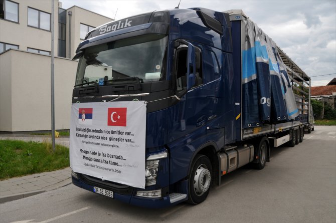 Cumhurbaşkanı Erdoğan'ın talimatıyla hazırlanan tıbbi yardım tırı Sancak bölgesine ulaştı