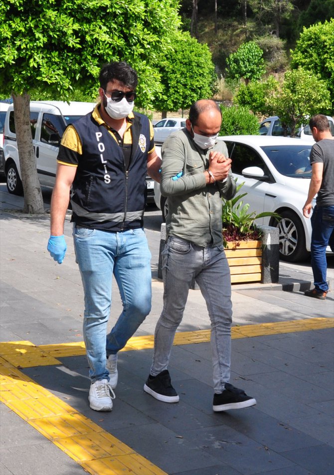 Antalya'da telefonla dolandırıcılık zanlıları tutuklandı