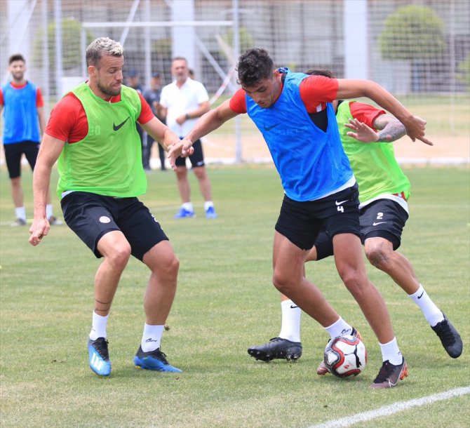 Antalyaspor, kupa maçının hazırlıklarına ara vermeden başladı