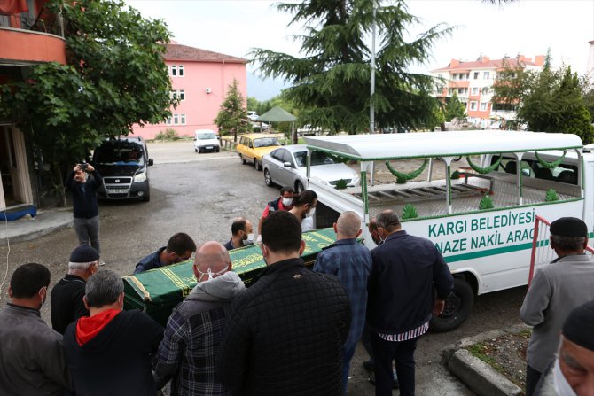 ABD'de nehirde boğulan Türk öğrencinin cenazesi Çorum'da toprağa verildi