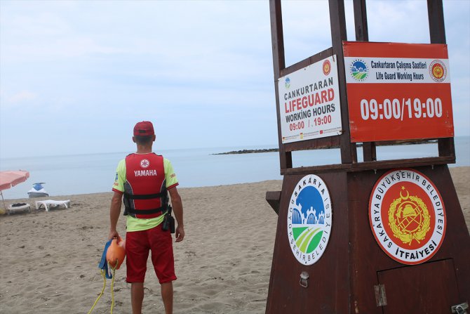 Sakarya'nın Karasu, Karaali ve Kaynarca sahillerinde cankurtaran ekipleri göreve başladı