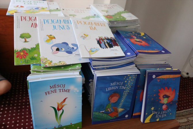 Türkiye Diyanet İşleri Başkanlığının yayınları Arnavutluk'ta tanıtıldı