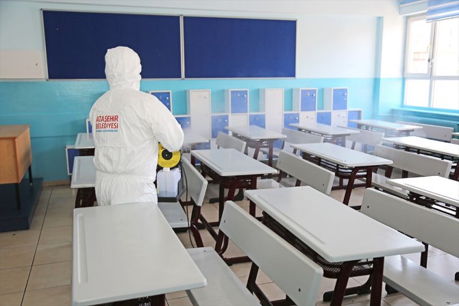 Ataşehir'deki okullar LGS öncesi dezenfekte edildi