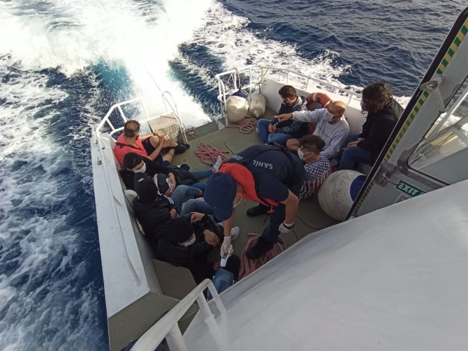 Bodrum'da Türk kara sularına geri itilen 10 sığınmacı kurtarıldı