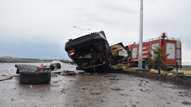 Kars'ta su birikintisine girerek devrilen otomobilin sürücüsü öldü