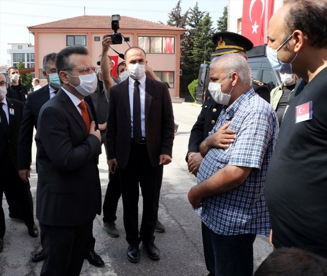 Kocaeli'de trafik kazası nedeniyle şehit olan polis memuru için tören düzenlendi