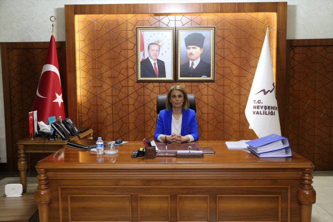 Nevşehir'in ilk kadın valisi Becel göreve başladı