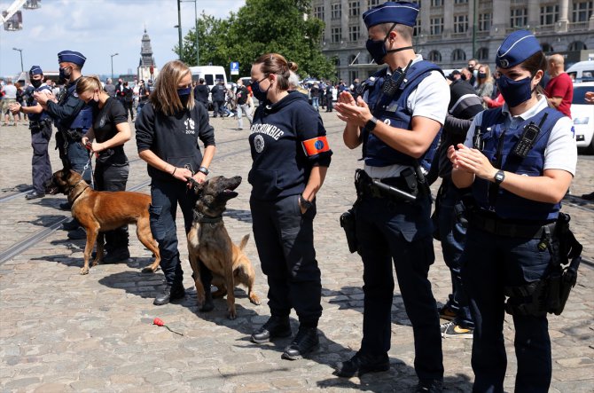Belçika polisinden "ırkçılık" suçlamalarına karşı protesto