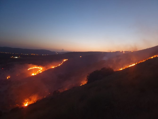Gaziantep'te 20 dönümlük otluk alanda çıkan yangın söndürüldü