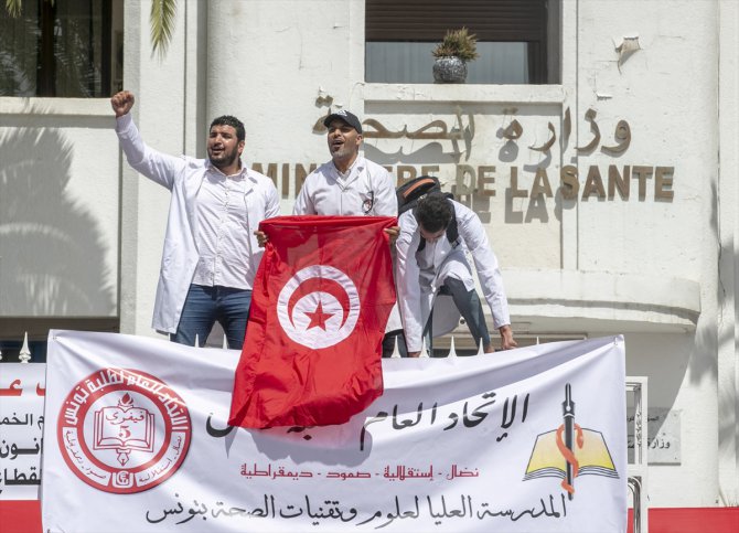 Tunus'ta sağlık çalışanlarından genel grev