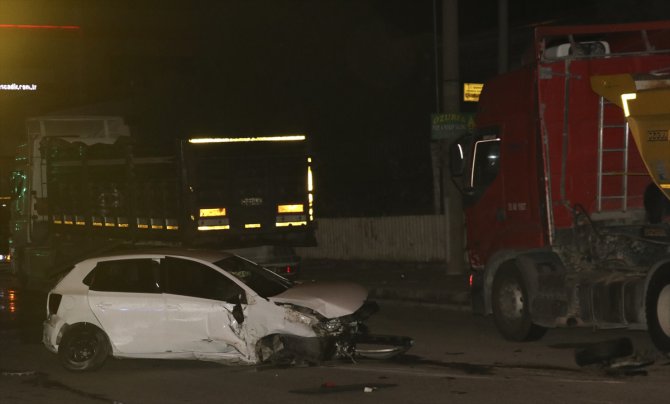 İzmir'de trafik kazası: 1 ölü, 1 yaralı