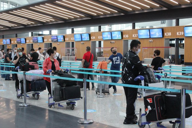 Türkiye'de kalan Özbekler için tahliye uçuşu düzenlendi