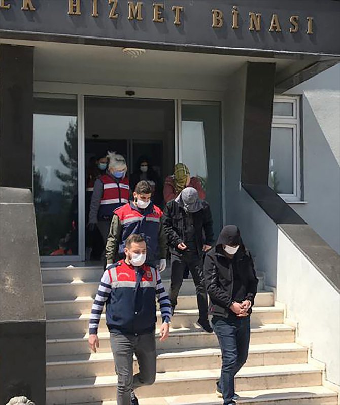 İstanbul'da fuhuş operasyonunda yakalanan 3 kişi tutuklandı