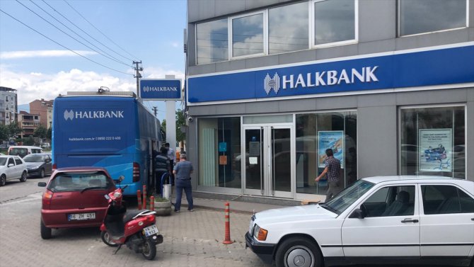Bursa'da banka şubesi karantinaya alındı