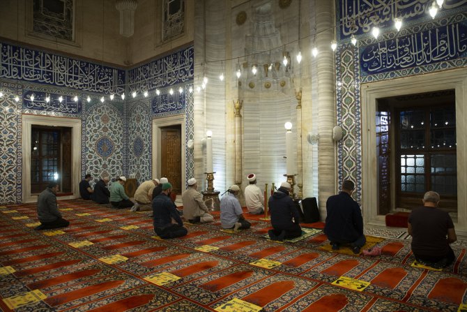Selimiye Camisi'nde ilk sabah namazı kılındı
