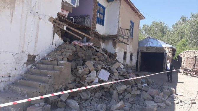 Van'da 5,4 büyüklüğündeki deprem