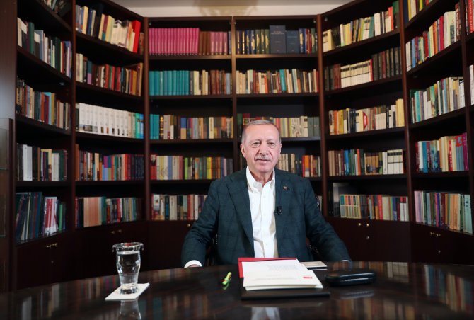 Cumhurbaşkanı Erdoğan, gençlerle video konferans yöntemiyle buluştu: (2)