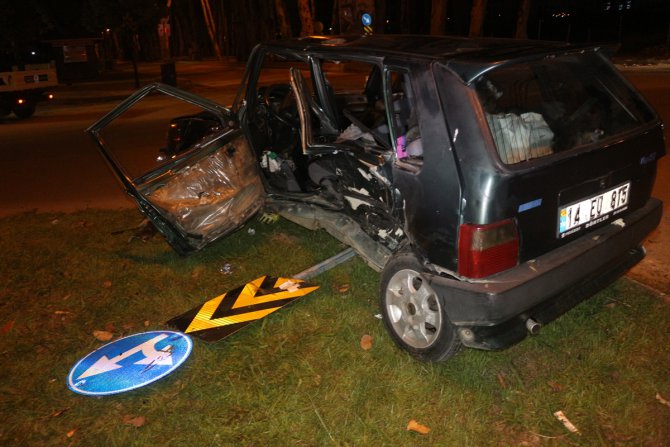 Adana'da trafik kazası: 1 ölü, 2 yaralı
