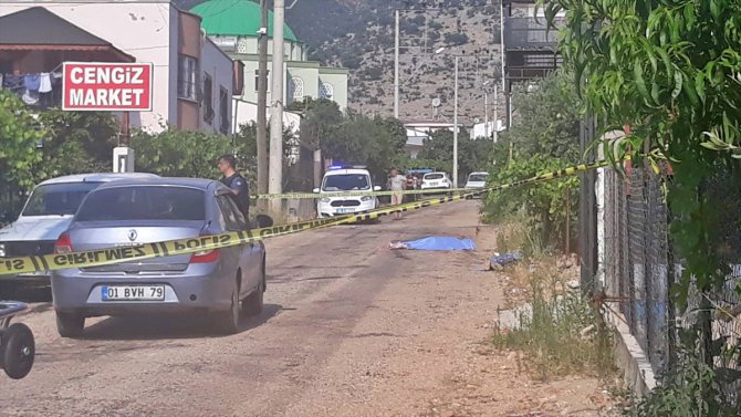 Adana'da av tüfeğiyle iki kızını öldüren, eşini de yaralayan kişi intihar etti