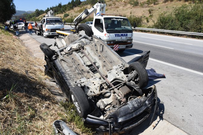 Aydın'da 2 otomobil çarpıştı: 1 ölü, 2 yaralı