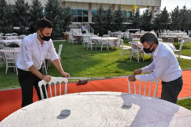 Diyarbakır ve Elazığ'da düğünler Kovid-19 tedbirleriyle yapılmaya başladı