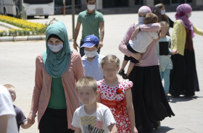 GÜNCELLEME - Kilis'te yakalanan INTERPOL'ün aradığı DEAŞ'lı 4 kadın adliyeye sevk edildi