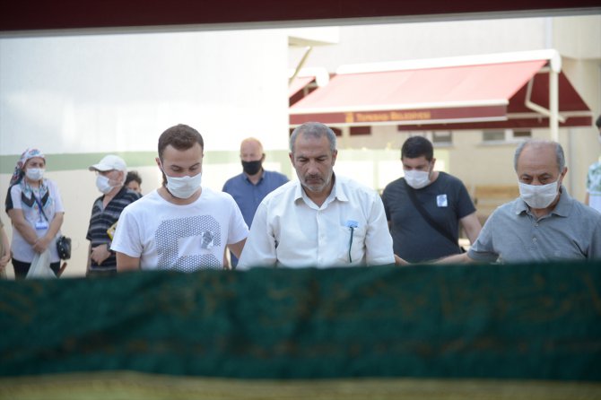 GÜNCELLEME 2 - Eskişehir'de cansız bedeni sulama kanalında bulunan otizmli Yusuf'un cenazesi defnedildi