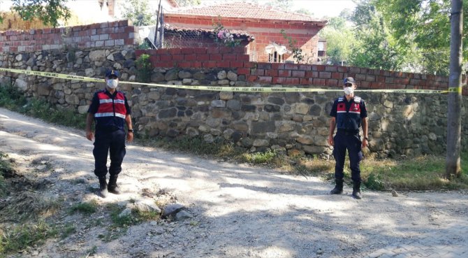 GÜNCELLEME - Manisa'da 2 aile arasındaki arazi kavgasında 2 kişi öldü, 6 kişi yaralandı