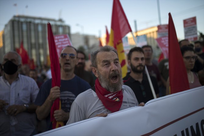 Yunan hükümetinin gösterileri kısıtlama tasarısı protesto edildi