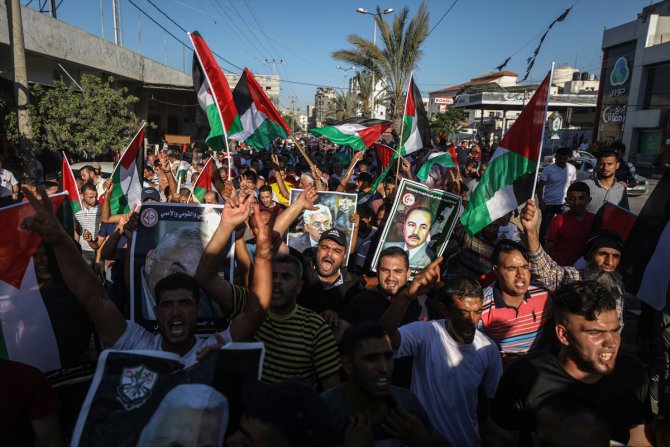 Filistinli gruplar Gazze'de İsrail'in "ilhak" planına karşı yürüdü
