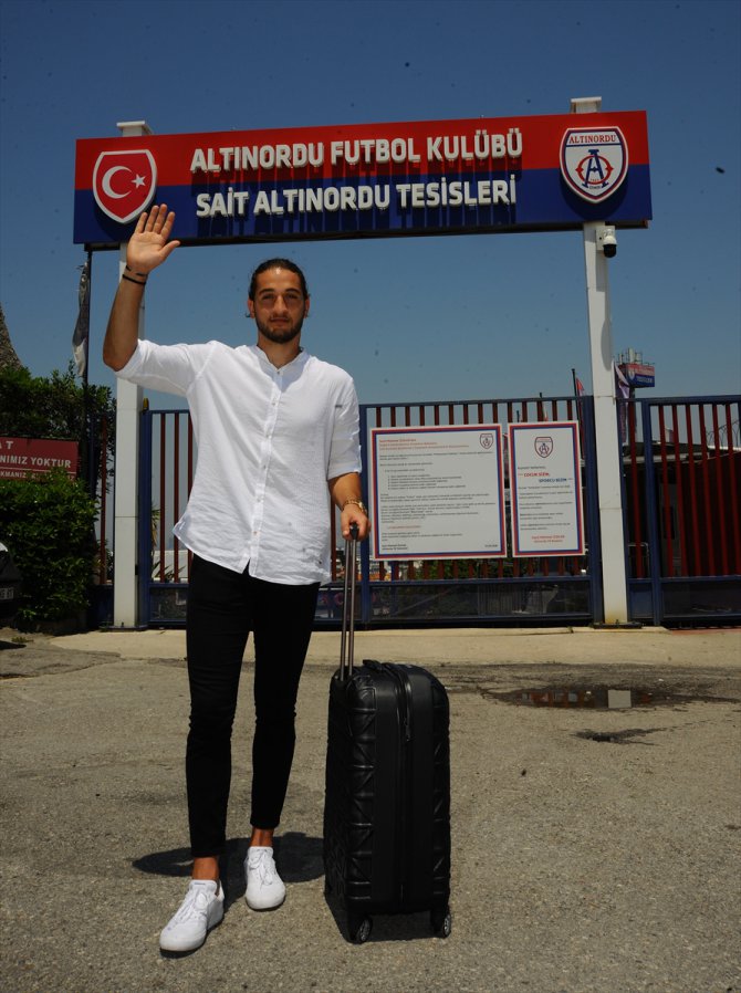 Trabzonspor'a transfer olan Muhammet Taha Tepe'den Altınordu'ya veda
