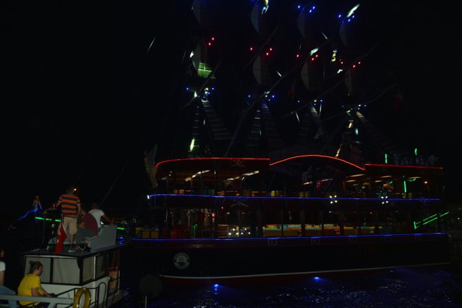 Akçakoca'ya 400 kişilik "katamaran" gezi teknesi getirildi