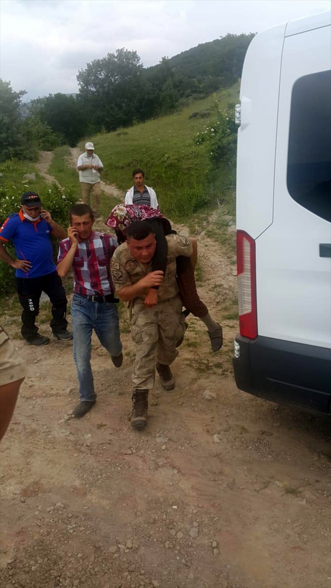 Sivas'ta kaybolan zihinsel engelli kadın jandarma ve AFAD ekiplerince bulundu