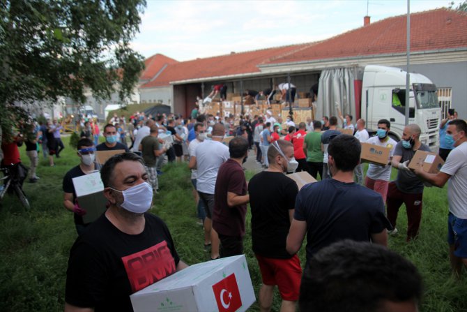 Türkiye'nin gönderdiği tıbbi malzeme yardımı Sancak bölgesine ulaştı